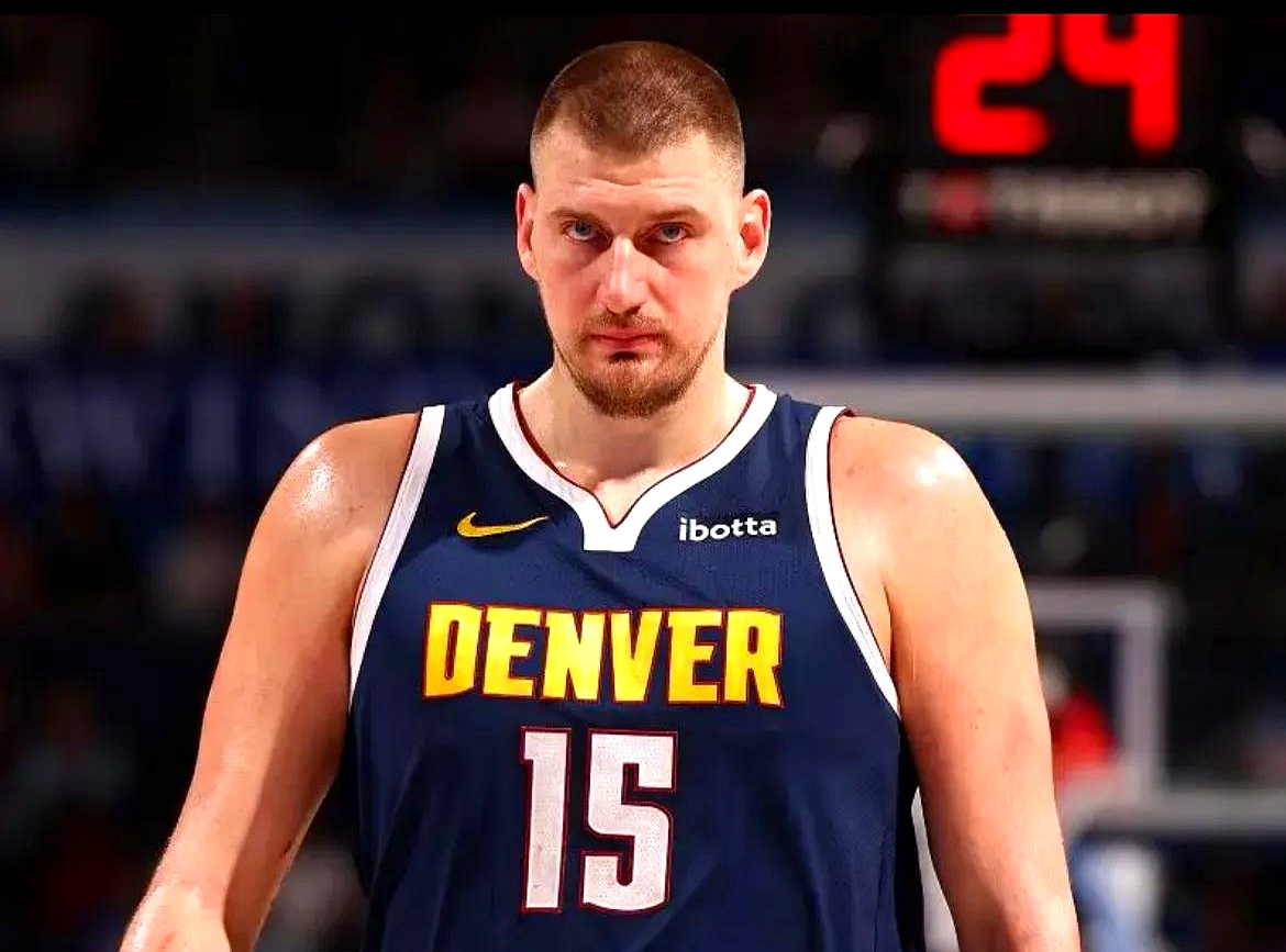 开云体育登录-灰熊强势墨西哥男篮,布克爆发神勇