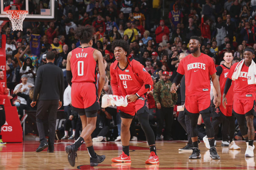 开云体育入口-雷霆翻盘尼克斯，丹尼·格林送出助攻的简单介绍