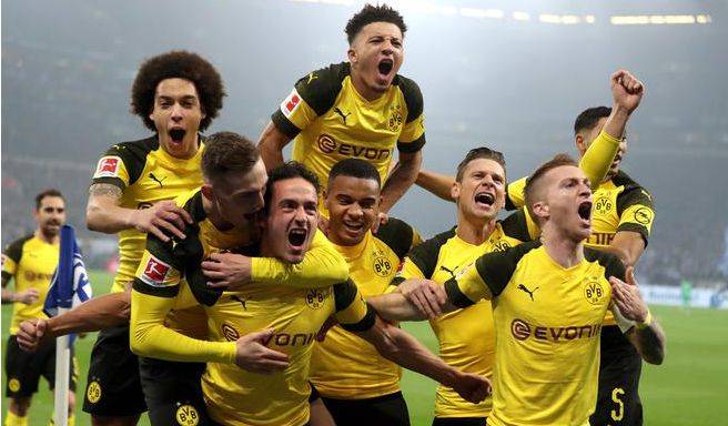 开云官方app入口-多特蒙德全队备战精神抖擞，迎接未来挑战