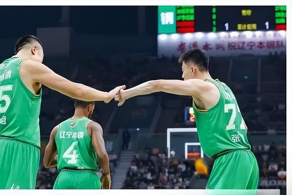 包含冠军争夺战中的强队对决令球迷热血沸腾的词条