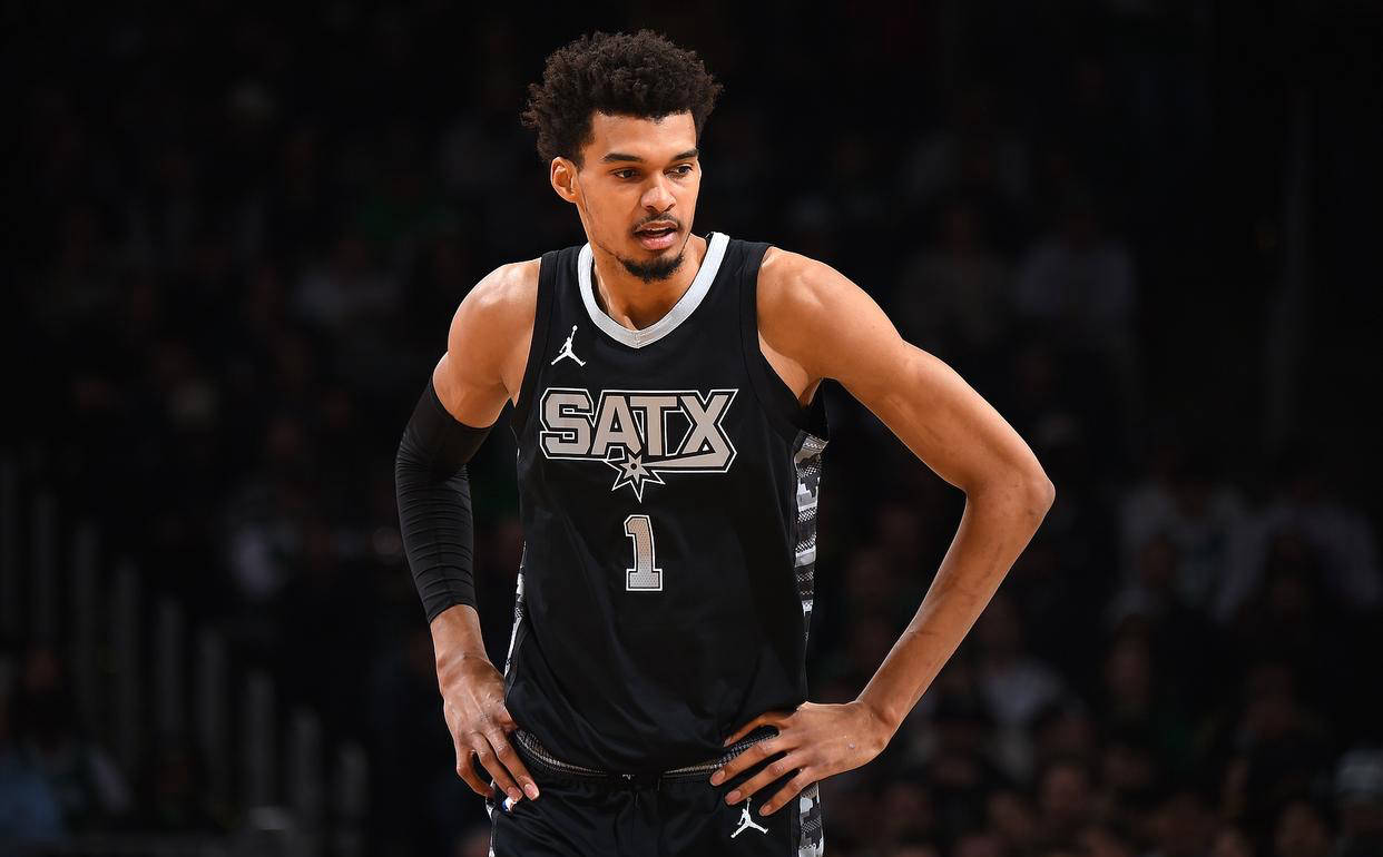 马刺主场全胜绝迹,戈登拿下全队最高31分的简单介绍 马刺主场全胜绝迹,戈登拿下全队最高31分的简单介绍