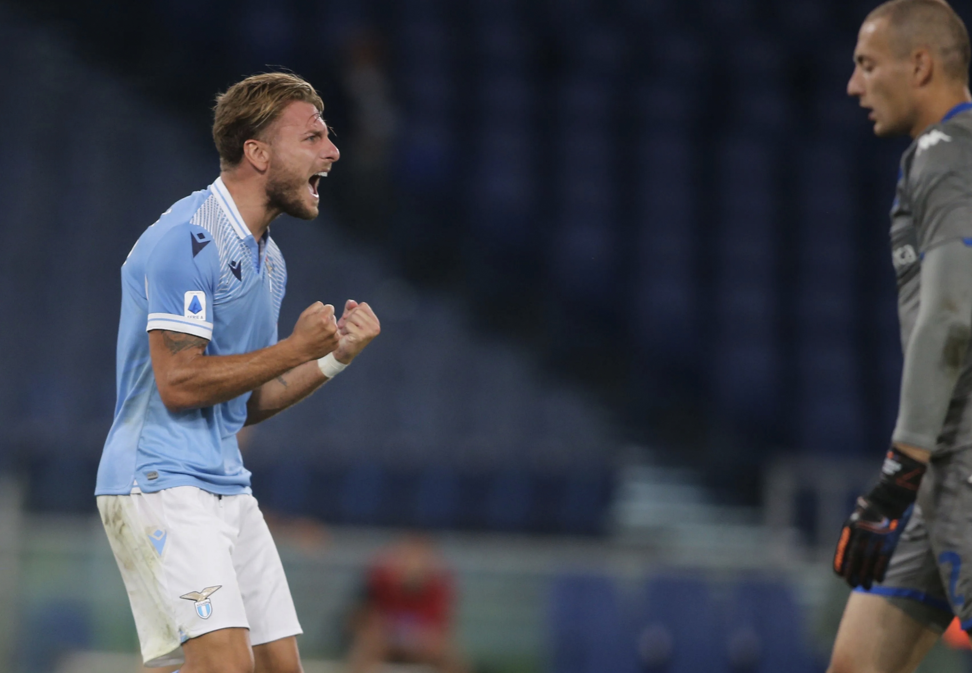 开云体育直播-前锋球员在比赛中展现出了无与伦比的进攻能力的简单介绍