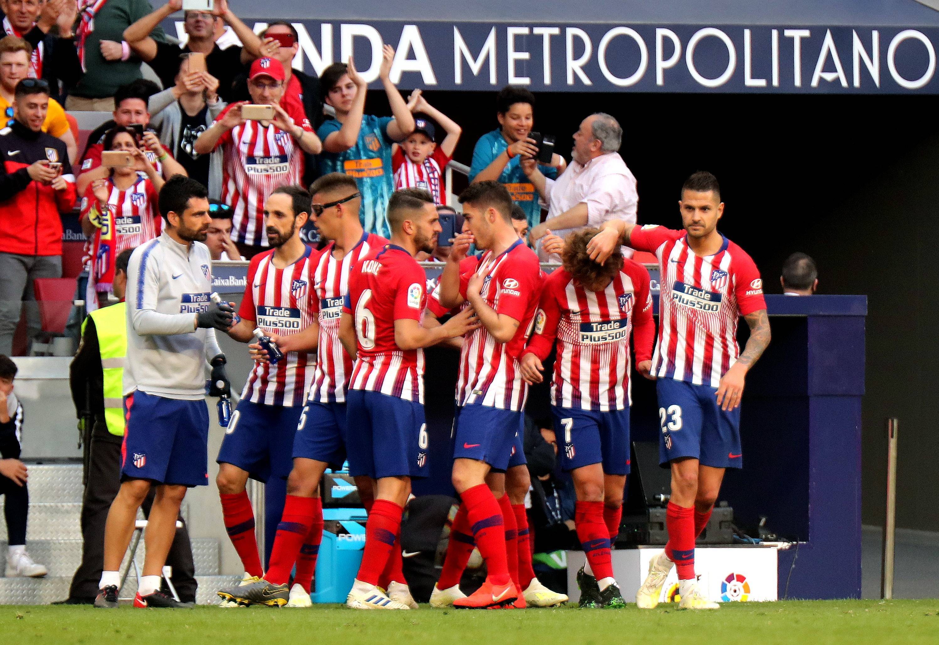 前锋球员在比赛中展现出了无与伦比的进攻能力的简单介绍