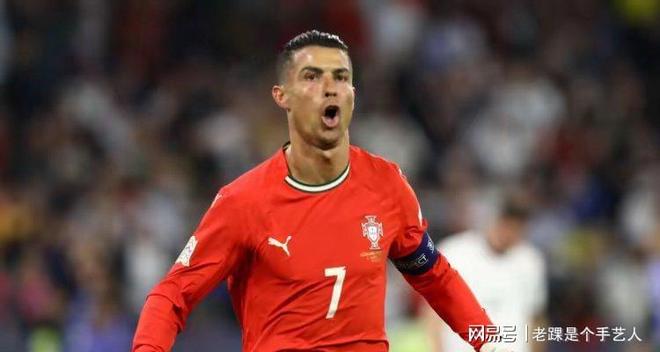 包含意大利顶尖射手再次破门,球队胜利领跑的词条 包含意大利顶尖射手再次破门,球队胜利领跑的词条