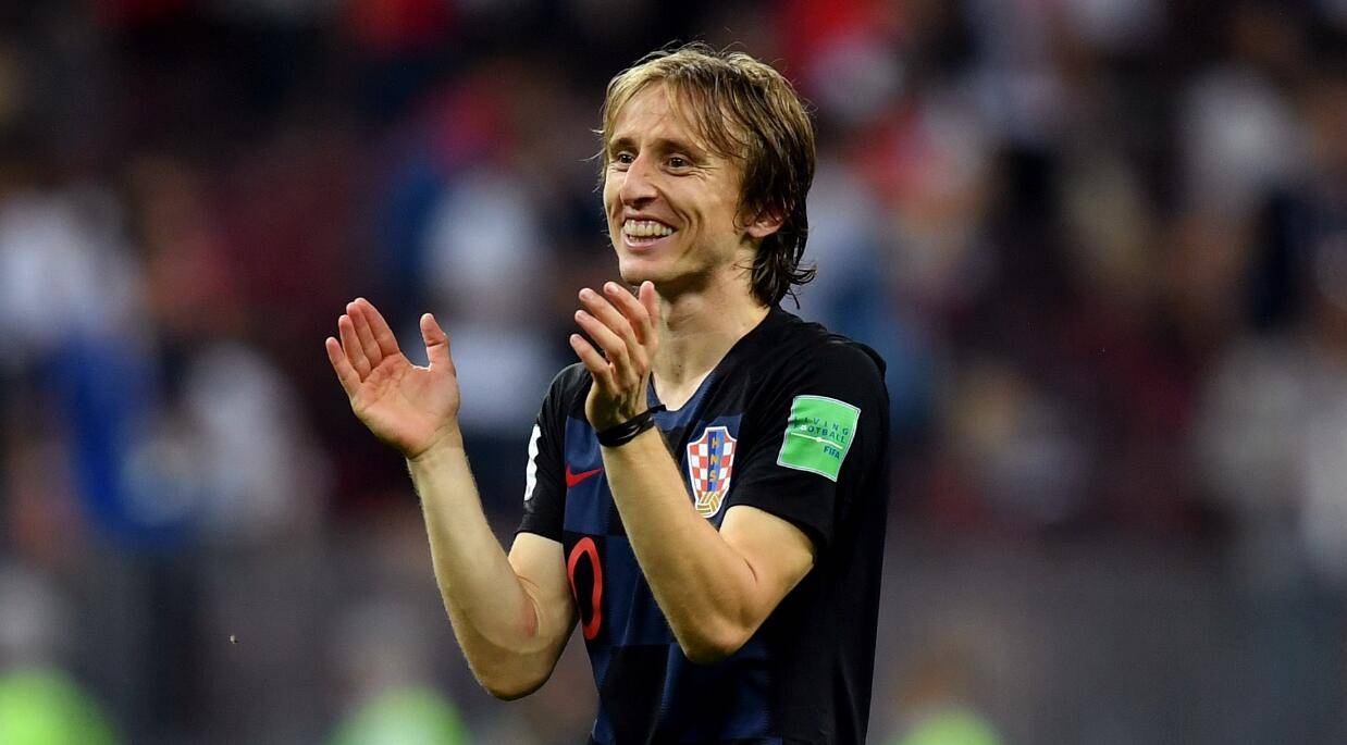 开云体育入口-瓦朗西亚主场3-2逆转兰斯，全取三分