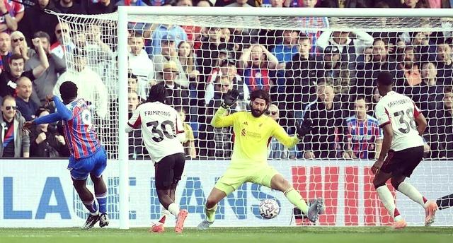 利物浦主帥负压增加，卫冕之路坎坷