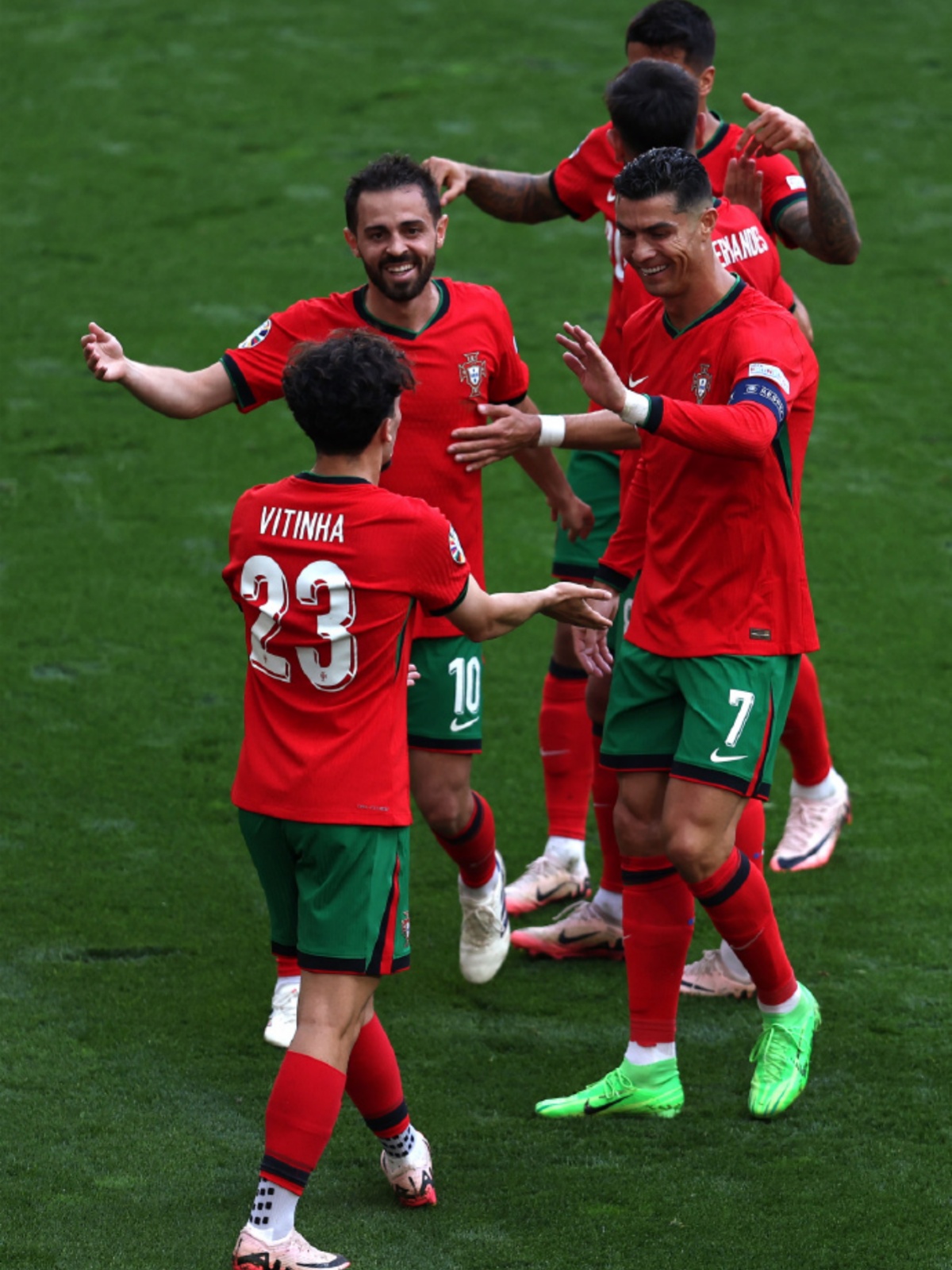 包含一支欧洲球队在重要外战中胜出的词条