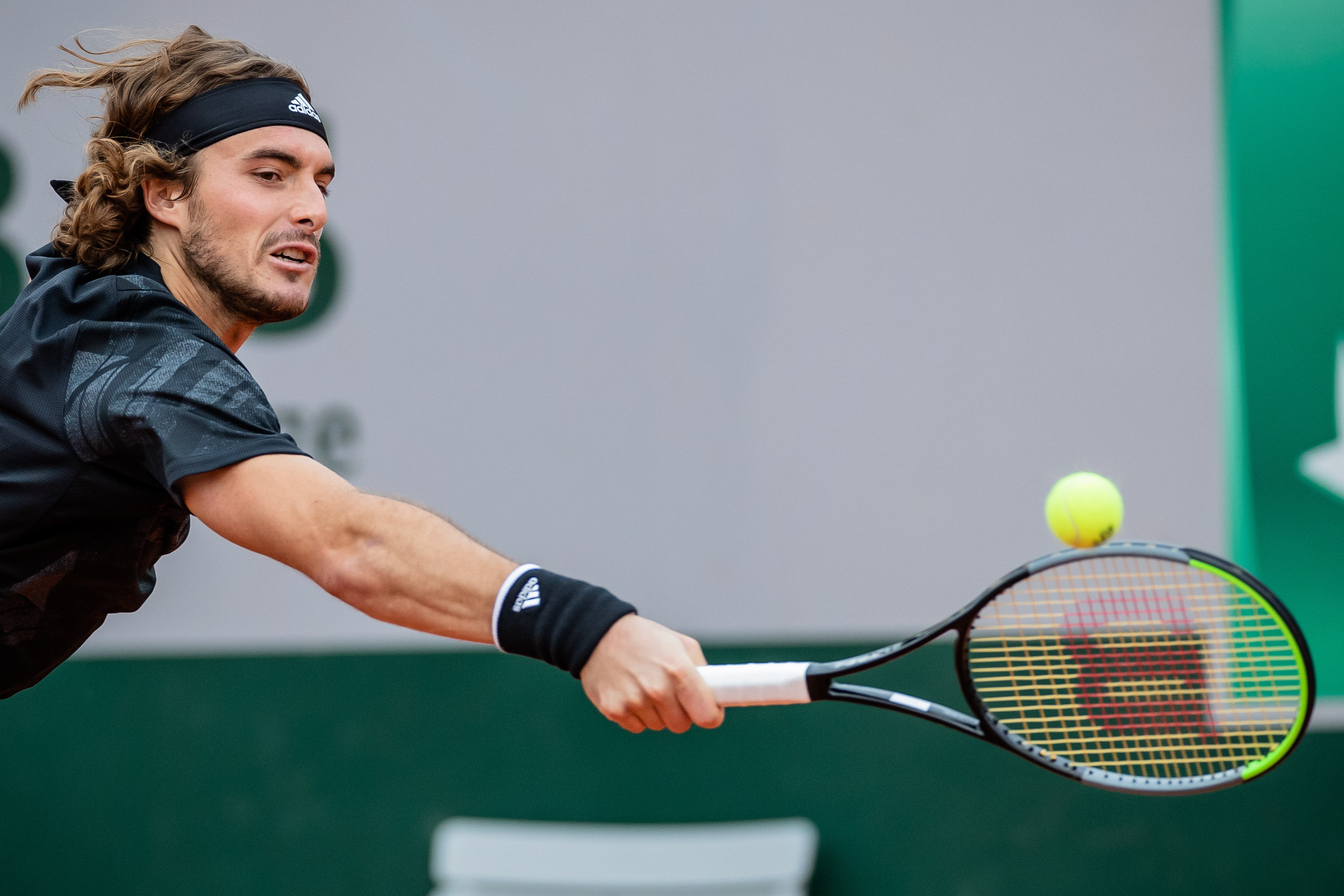 开云足球直播-世界网球队碾压德国网球队,西西帕斯打破历史纪录的简单介绍