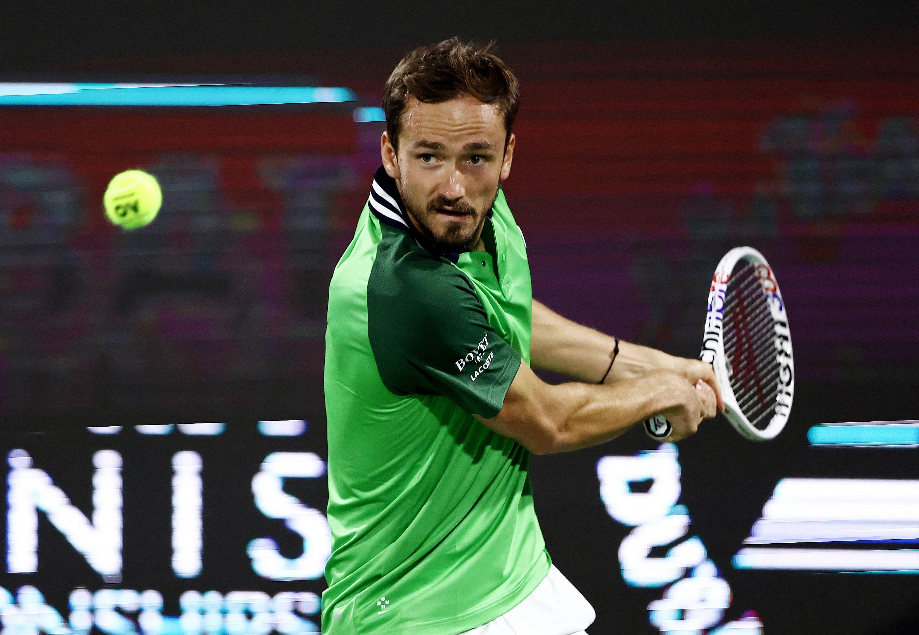 开云体育app-法网翻盘澳网，梅德韦杰夫刷新纪录的简单介绍