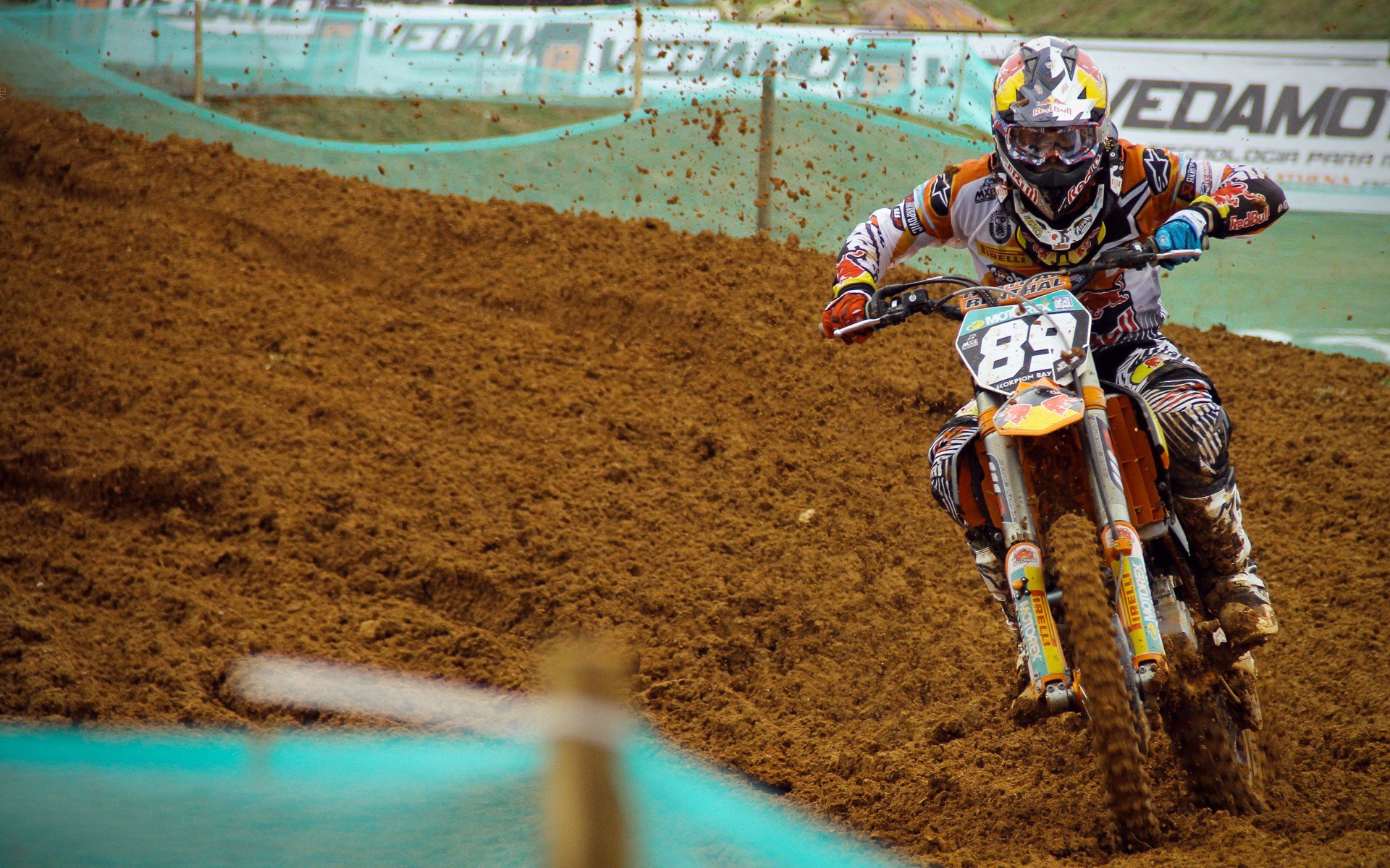 开云体育入口-佩德里关键一传定乾坤，利物浦式火力压制智利防线