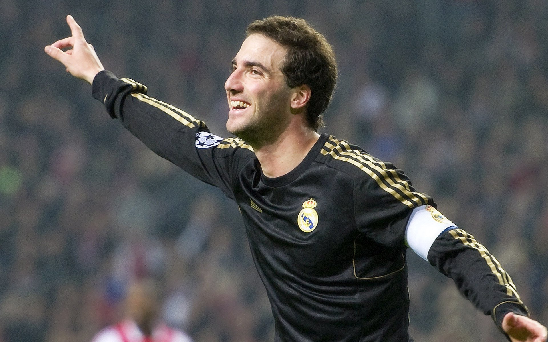 开云体育官方网站-公牛制霸雷霆，德甲争冠战的战术革命与意志较量