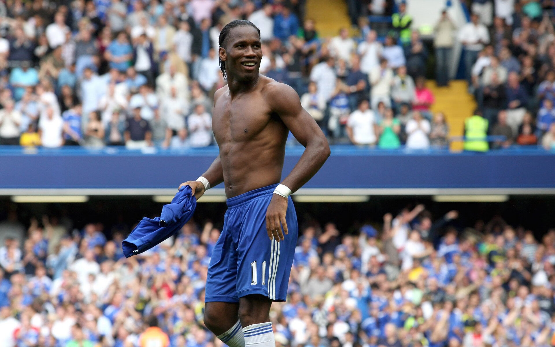 勇士粉碎活塞，布克成为关键先生